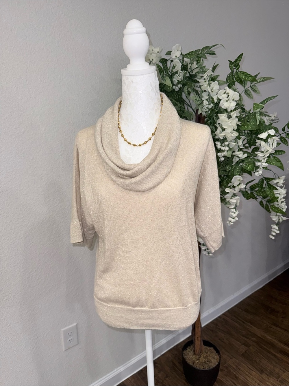 ⭐️ MICHAEL KORS Gold Lurex Cowl Neck Short Sleeve Sweater Top sz Small
